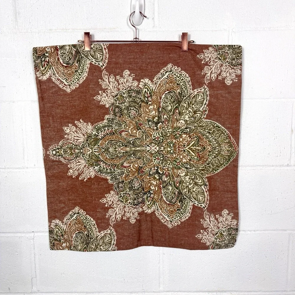 Pottery Barn Pillow Covers 2 Piece Linen Blend 24X24 Brown Floral Medallion BoHo